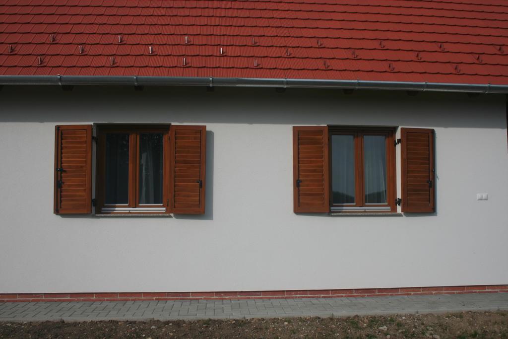 Malomko Apartman Zsira Exteriér fotografie