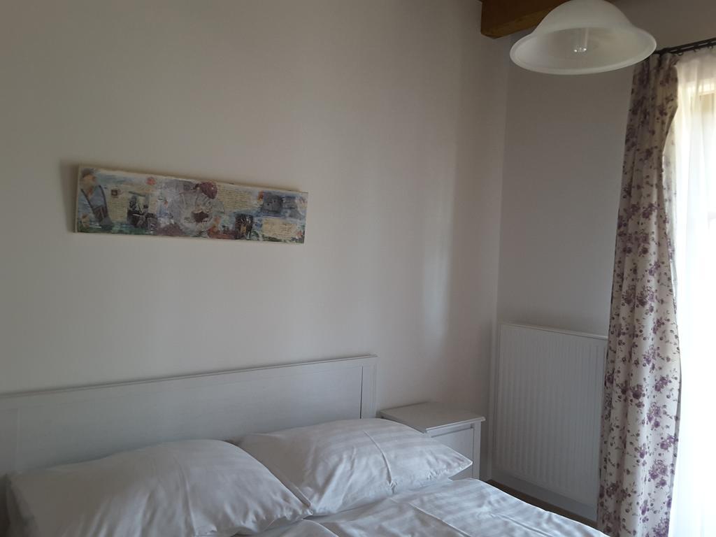 Malomko Apartman Zsira Exteriér fotografie